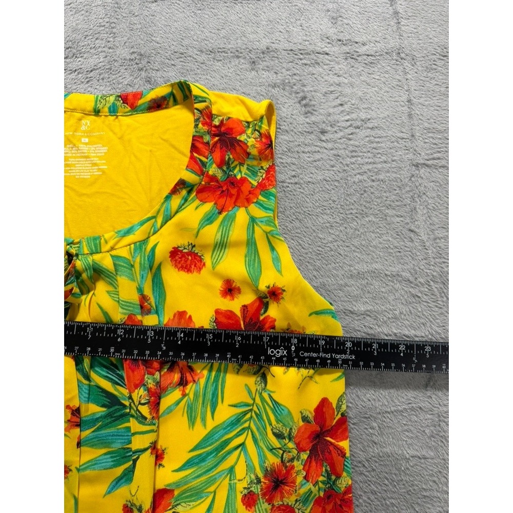 NY&Co Sleeveless Blouse Womens XL Yellow Floral Tropical Tie Neck Lined - Picture 7 of 10